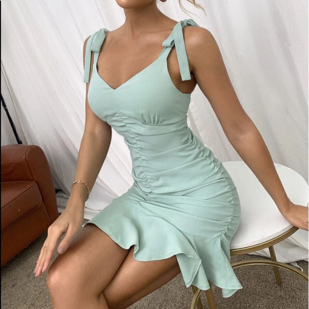 NEW!! Mint ruched dress 👗